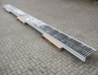 Foerderstrecke Laenge 9.000 mm Schwerkraftrollenbahn Foerderbahn Rollenbahn Foerderstrecke Laenge 9.000 mm Schwerkraftrollenbahn Foerderbahn Rollenbahn