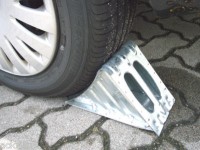 Unterlegkeil LKW Keil Kfz Traktor Anhänger Sicherung Unterlegkeil LKW Keil Kfz Traktor Anhänger Sicherung