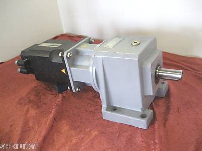 B&R Servomotor Stöber Stirnradgetriebe Getriebemotor