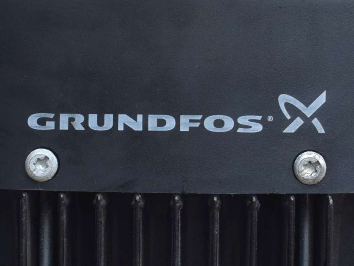 Grundfos Reihenkreiselpumpe CRI5-8 A-FGJ-I-E-HUBE | Ackrutat Shop