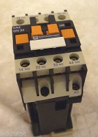 Telemecanique Schütz CA3 DN22BD Hilfsschütz Relais 10A Telemecanique Schütz CA3 DN22BD Hilfsschütz Relais 10A