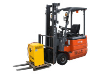 HELI Elektro-Gabelstapler CPD 15 Hub 3.300 mm Tragkraft 1.439 kg inkl. Ladegerät HELI Elektro-Gabelstapler CPD 15 Hub 3.300 mm Tragkraft 1.439 kg inkl. Ladegerät