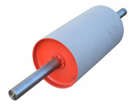 Umlenktrommel RL=600 mm Ø 320 mm Achslänge 1.300 mm Stahl lackiert Umlenktrommel RL=600 mm Ø 320 mm Achslänge 1.300 mm Stahl lackiert