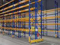Jungheinrich Typ B Palettenregal Schwerlastregal Stahl blau/gelb lackiert  Jungheinrich Typ B Palettenregal Schwerlastregal Stahl blau/gelb lackiert