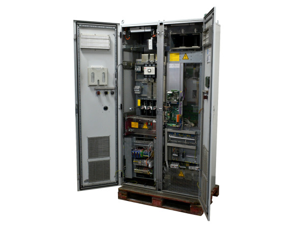 GE Frequenzumrichter 400 V 50 Hz 3-polig AC 450 kW Typ 550 - 400