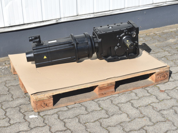 Lenze MCS 19P30-SVMP2-A28N-ST5S00N-R3SU Motor Servomotor