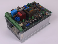 Lenze Simplatron 472_E.1E Feldregler Antriebsregler 4 kW Drehzahlregler Lenze Simplatron 472_E.1E Feldregler Antriebsregler 4 kW Drehzahlregler