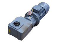 Stöber Getriebemotor 3-phasig 1.430 U/min Elektromotor 220-240 V 3,0 kW Stöber Getriebemotor 3-phasig 1.430 U/min Elektromotor 220-240 V 3,0 kW