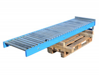 Rollenbahn Länge 2.425 mm angetriebene Förderbahn Förderbreite 590 mm Rollenbahn Länge 2.425 mm angetriebene Förderbahn Förderbreite 590 mm