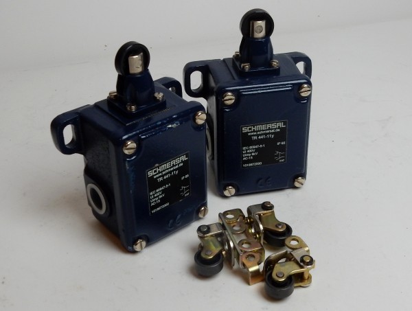 2x Schmersal Positionsschalter TR 441-11Y IEC 60947-5-1 Endschalter