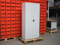 Lagerschrank 915x420x1950 mm Stahlschrank Fluegeltuerenschrank Materialschrank Lagerschrank 915x420x1950 mm Stahlschrank Fluegeltuerenschrank Materialschrank